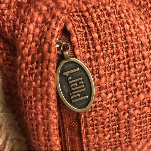 Pier 1 Red Tan Trim Burlap Throw Pillow 20 x 20 - Picture 4 of 6